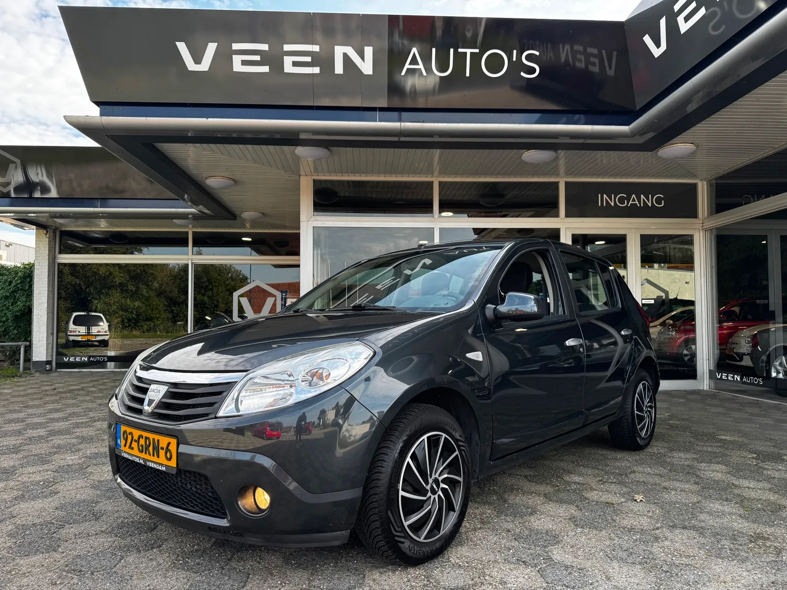 Dacia Sandero (2008) — foto 1
