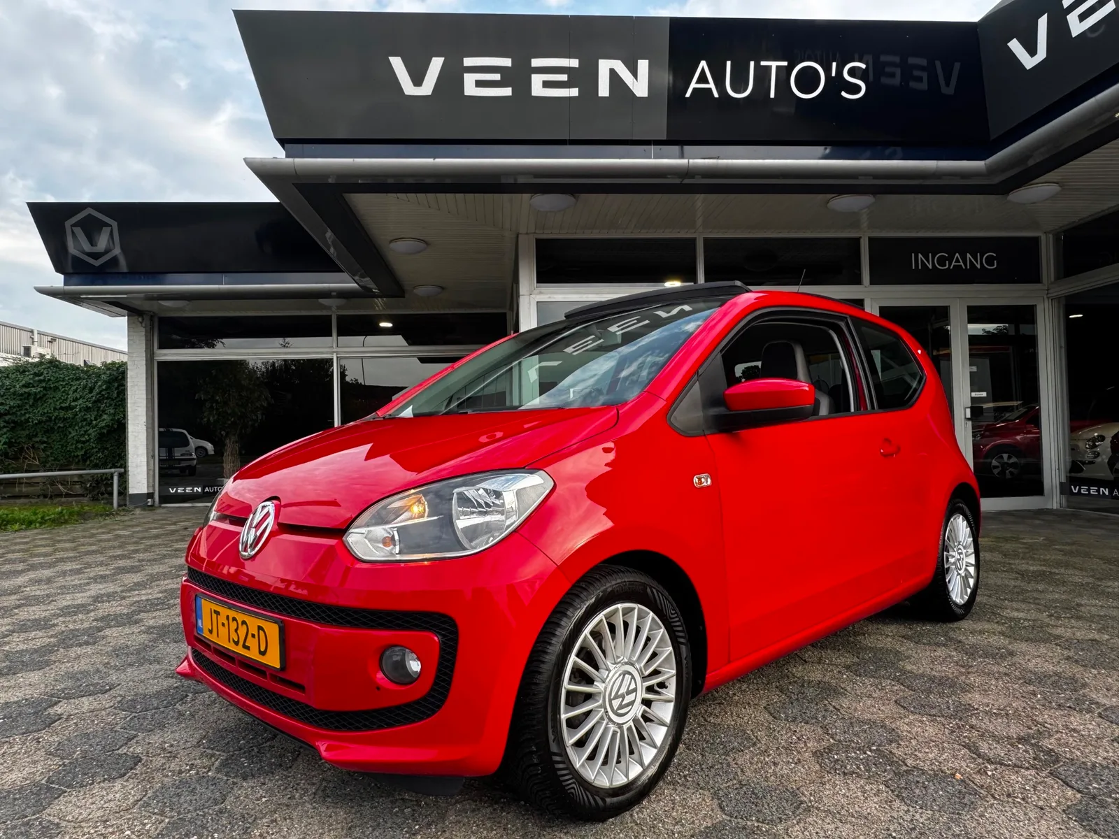 Volkswagen Up! (2012) — foto 1