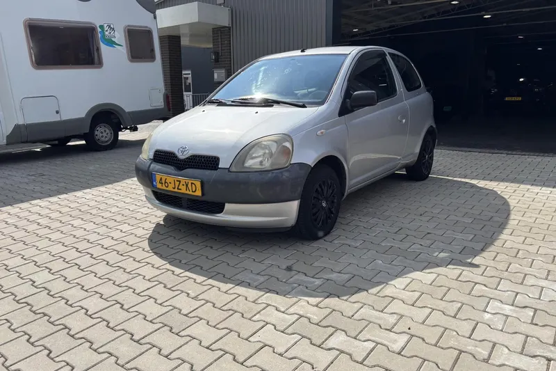 Toyota Yaris (2002)