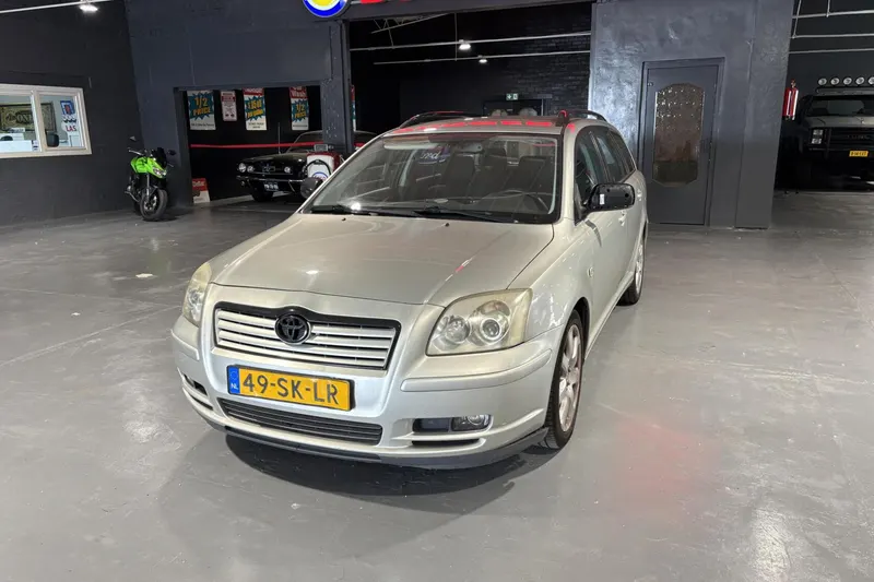 Toyota Avensis (2006)