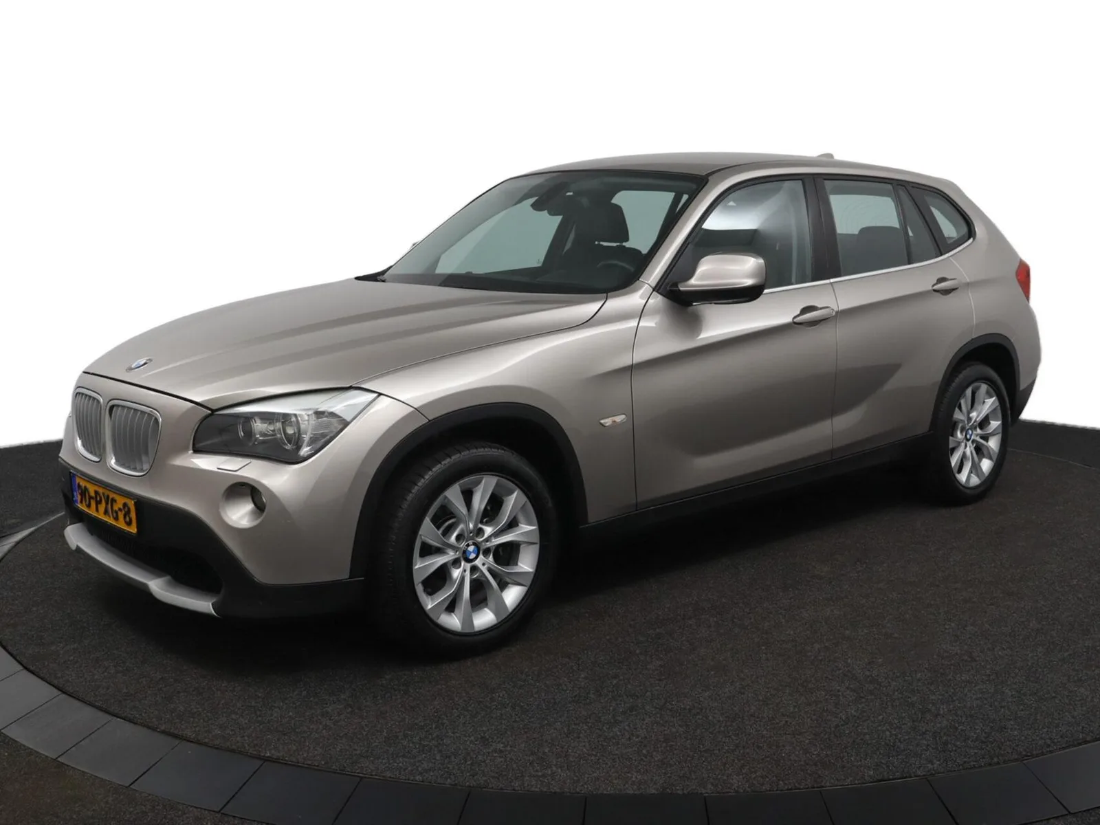 BMW X1 (2011) — foto 1