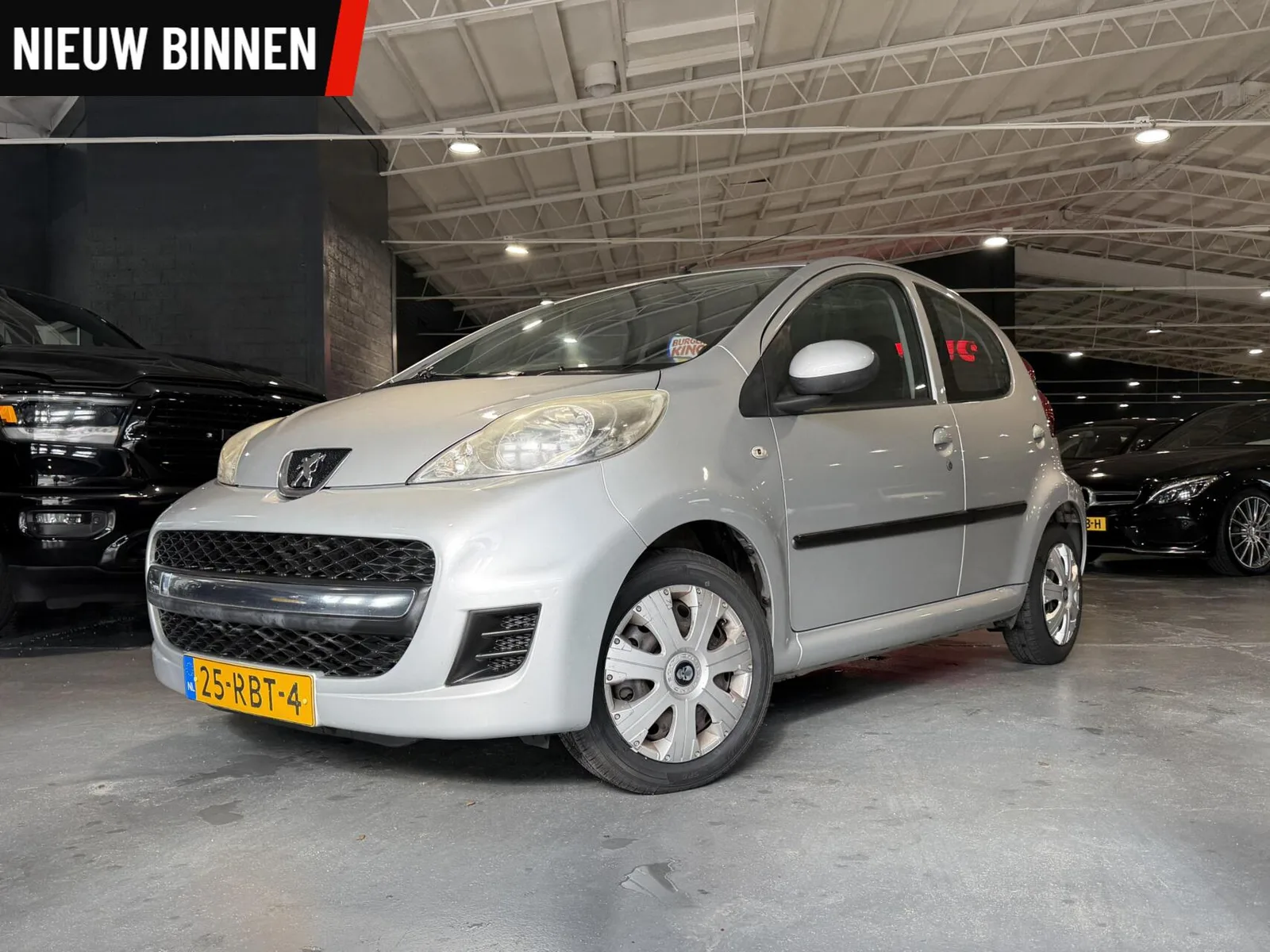 Peugeot 107 (2011) — foto 1