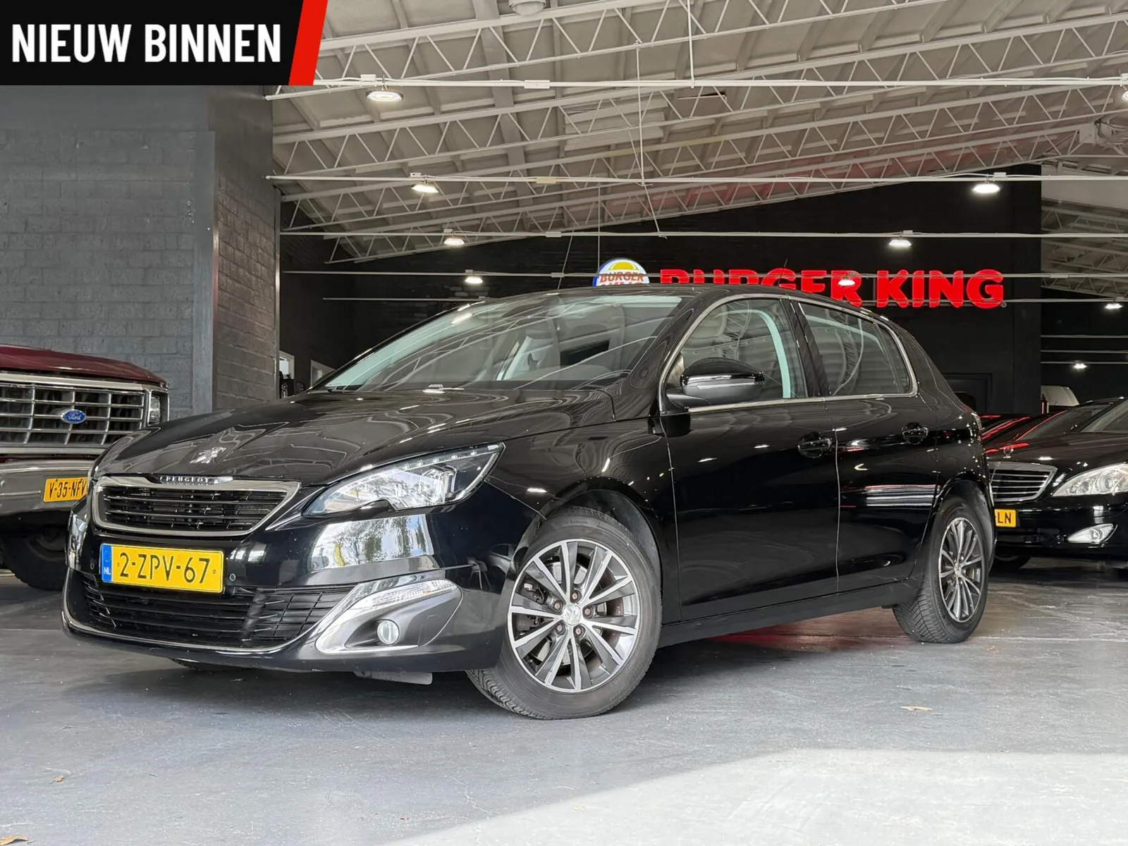 Peugeot 308 (2015) — foto 1