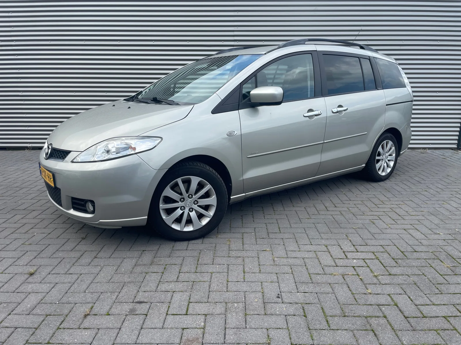Mazda 5 (2007) — foto 1