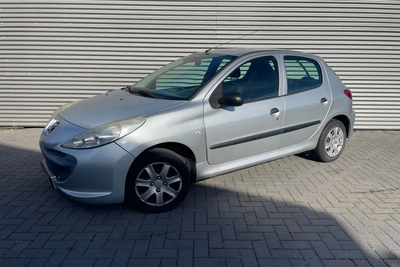 Peugeot 206+ (2009)