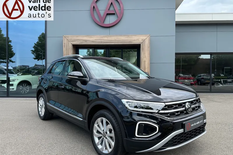 Volkswagen T-Roc (2024)