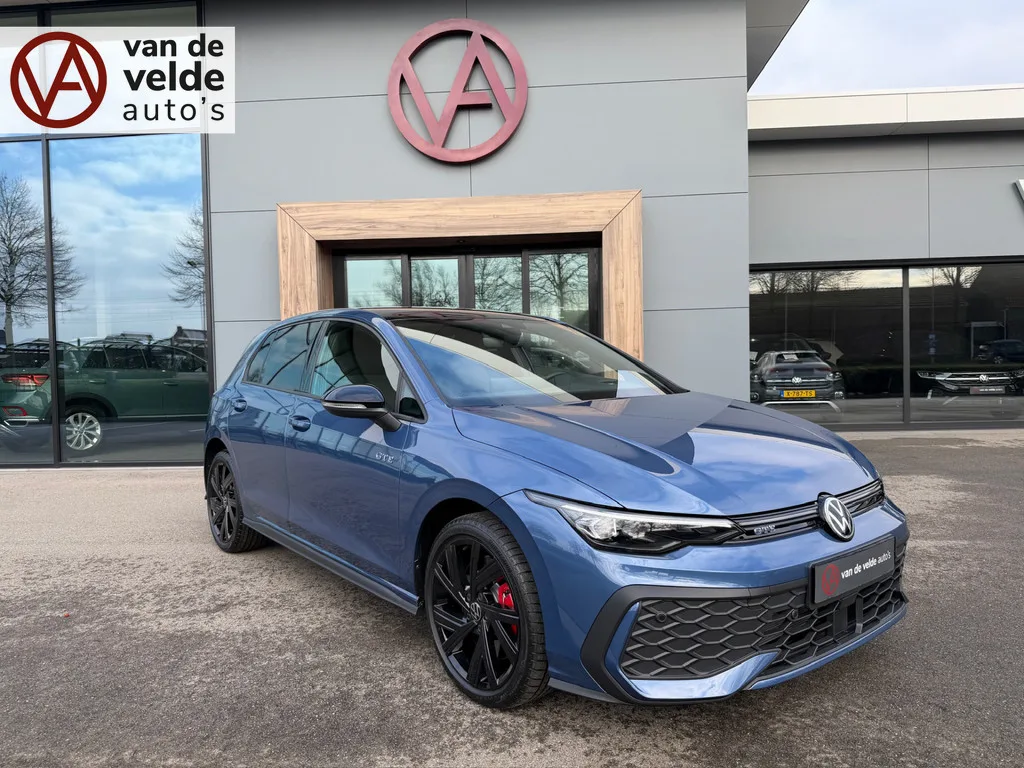 Volkswagen Golf (2025) — foto 1