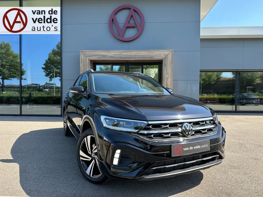 Volkswagen T-Roc (2025) — foto 1