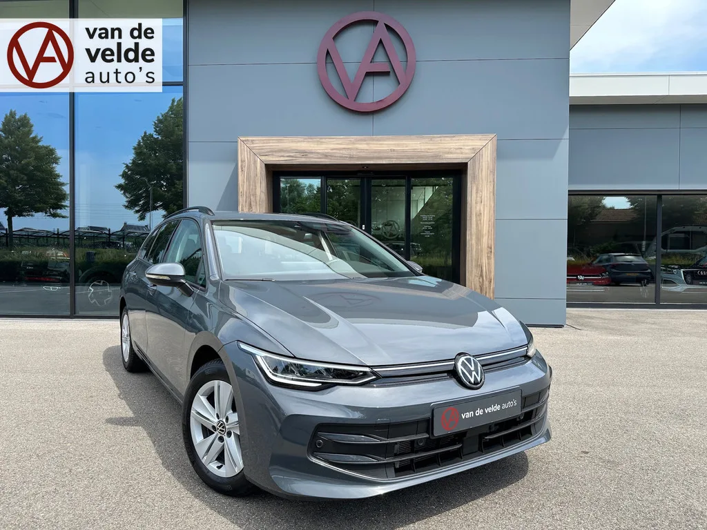 Volkswagen Golf (2025) — foto 1