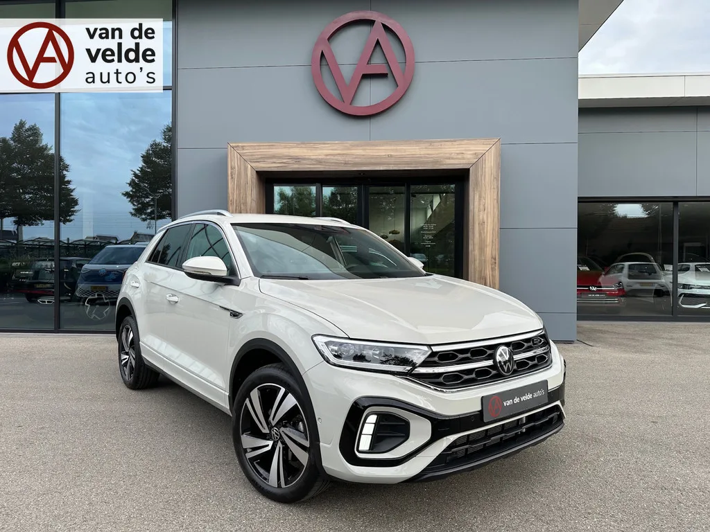 Volkswagen T-Roc (2025) — foto 1