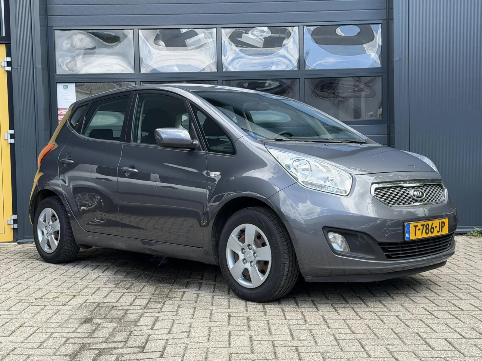 Kia Venga (2011) — foto 1