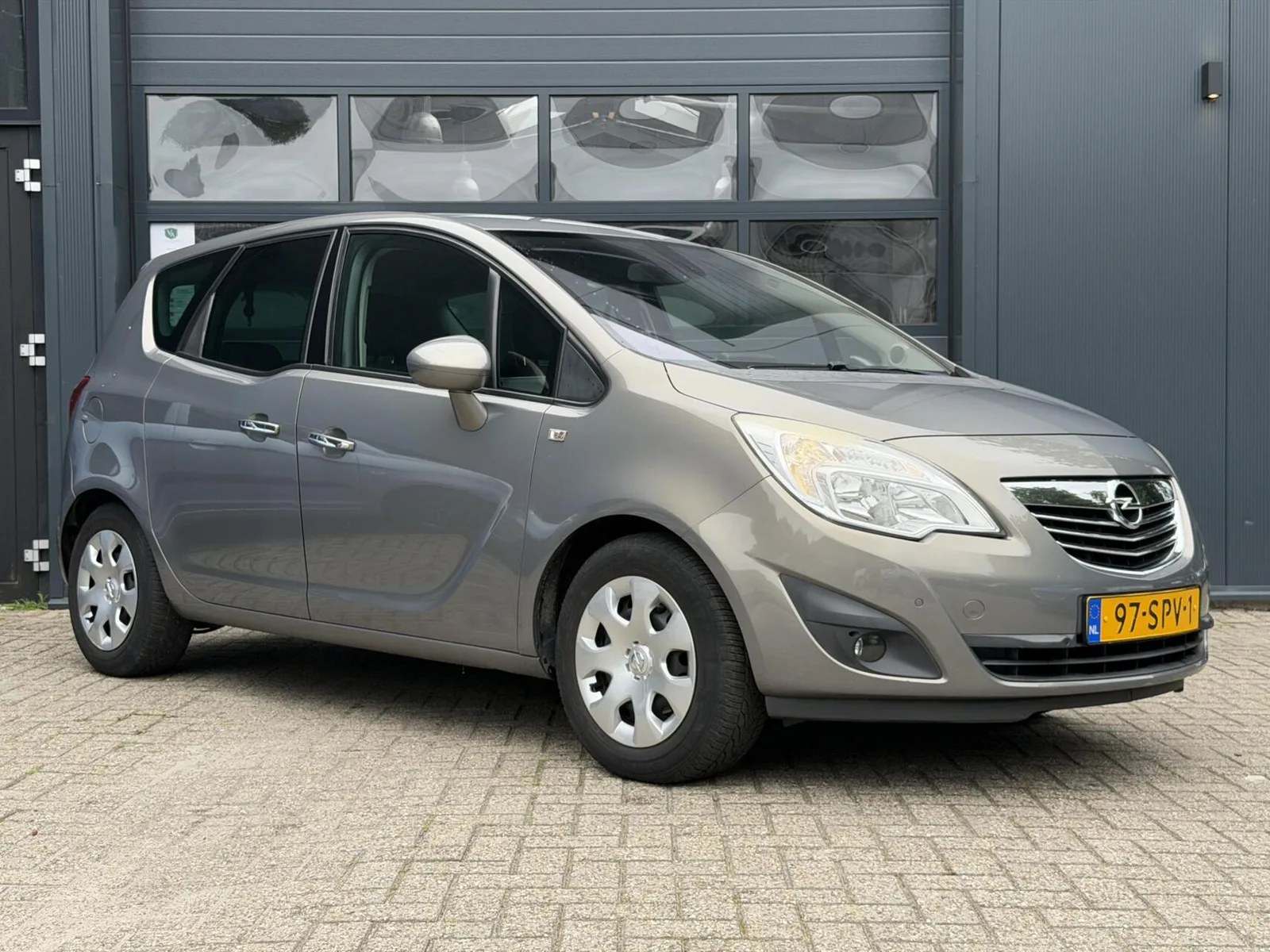 Opel Meriva (2011) — foto 1