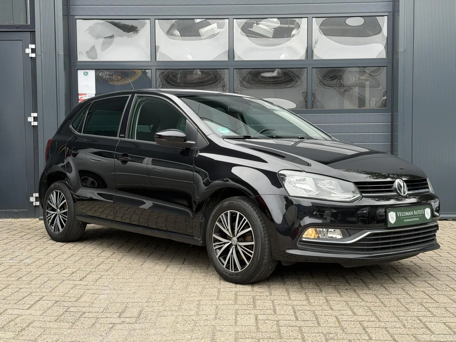 Volkswagen Polo (2016) — foto 1
