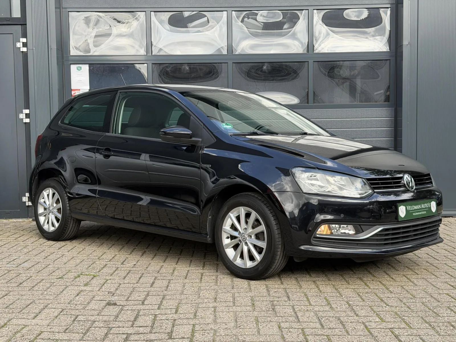 Volkswagen Polo (2015) — foto 1