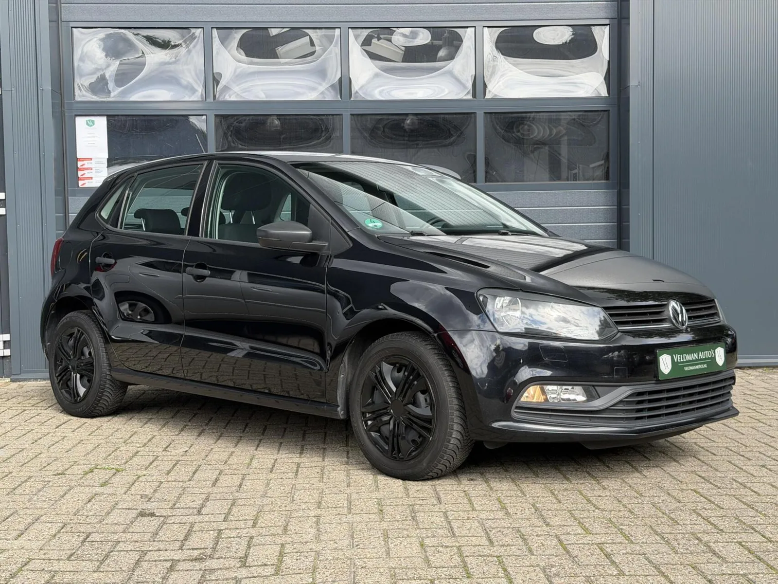 Volkswagen Polo (2016) — foto 1