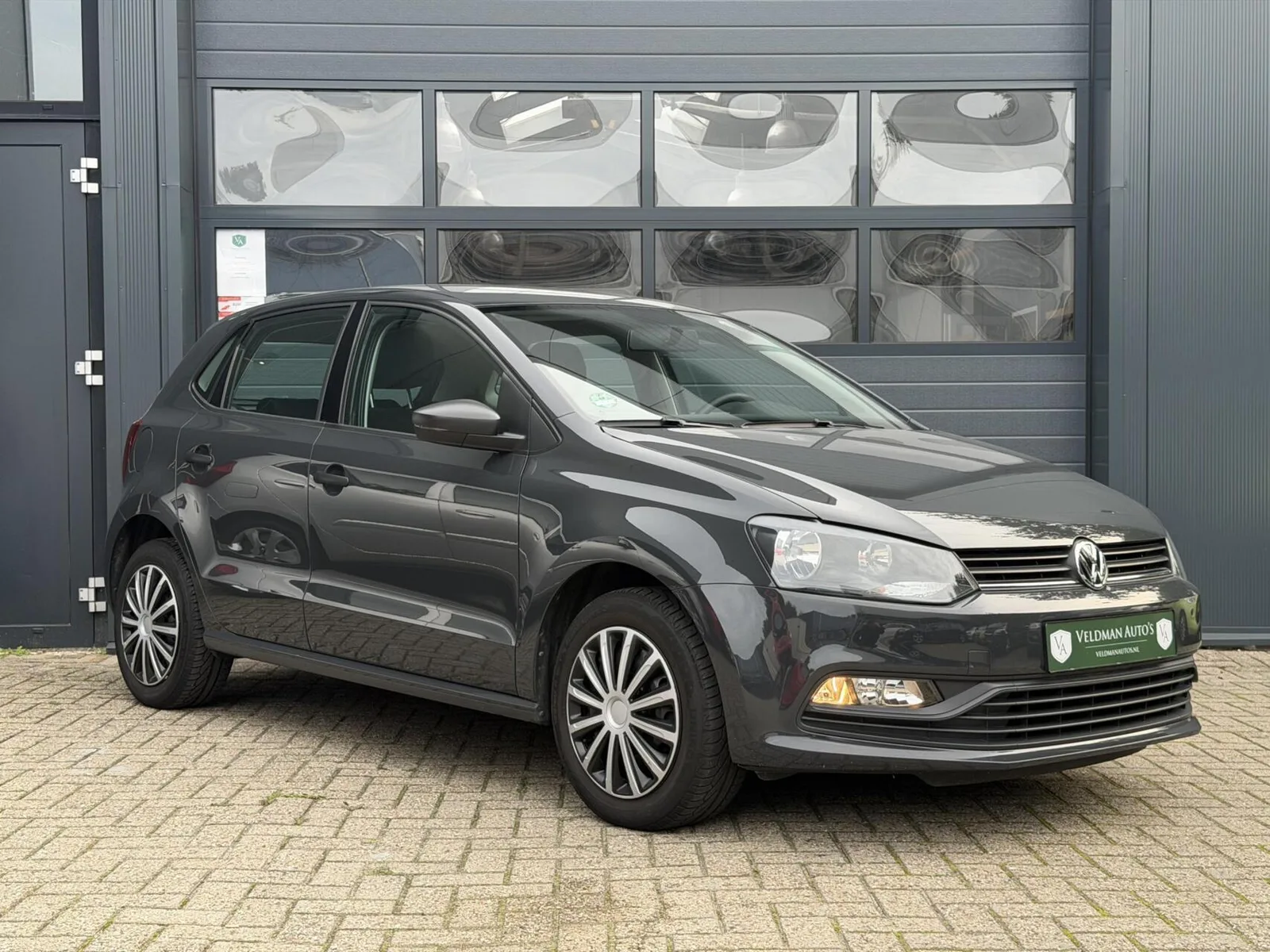 Volkswagen Polo (2015) — foto 1