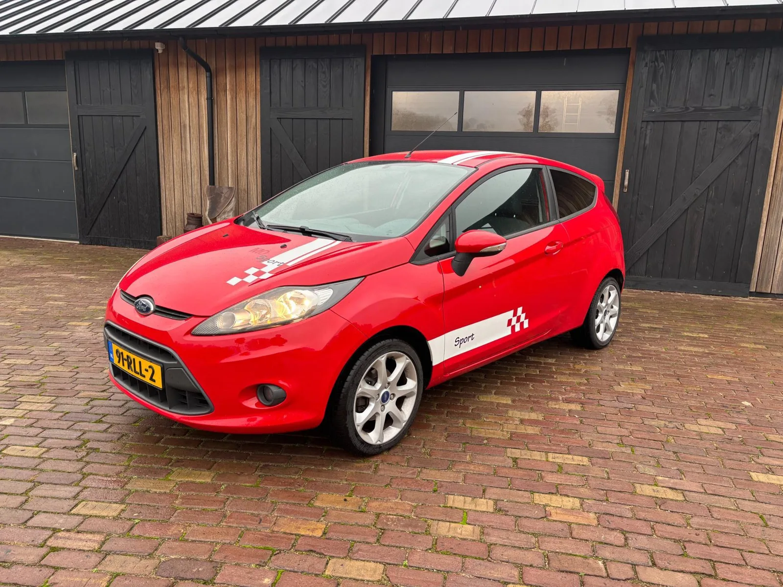 Ford Fiesta (2011) — foto 1
