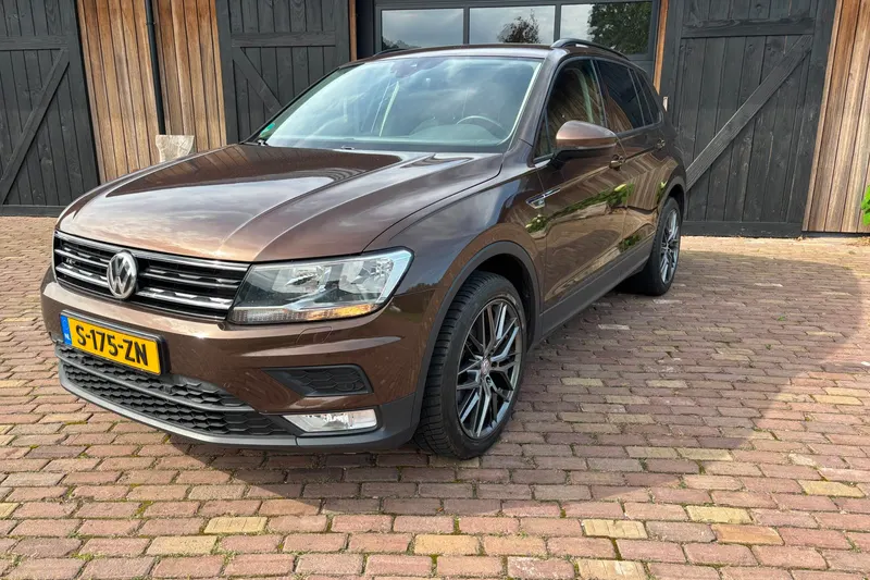 Volkswagen Tiguan (2017)