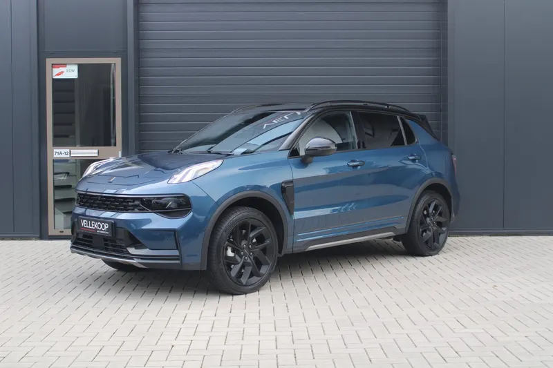 Lynk & Co 01 (2025)