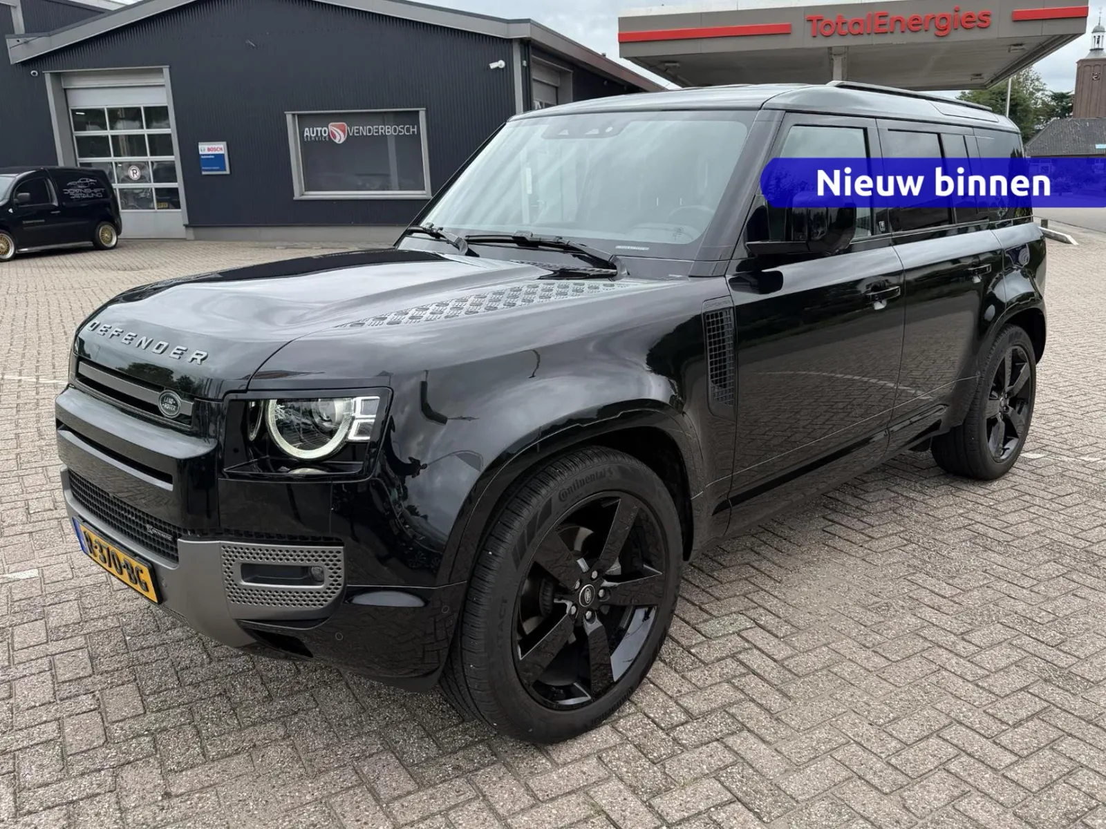 Land Rover Defender (2022) — foto 1