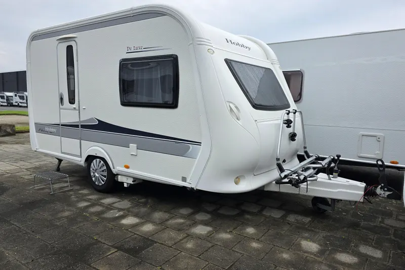 Hobby De Luxe (2013)