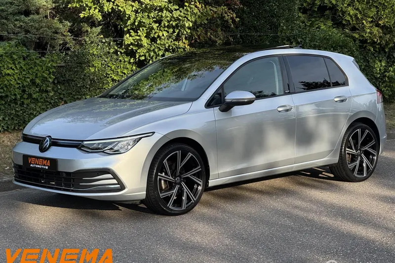 Volkswagen Golf (2024)