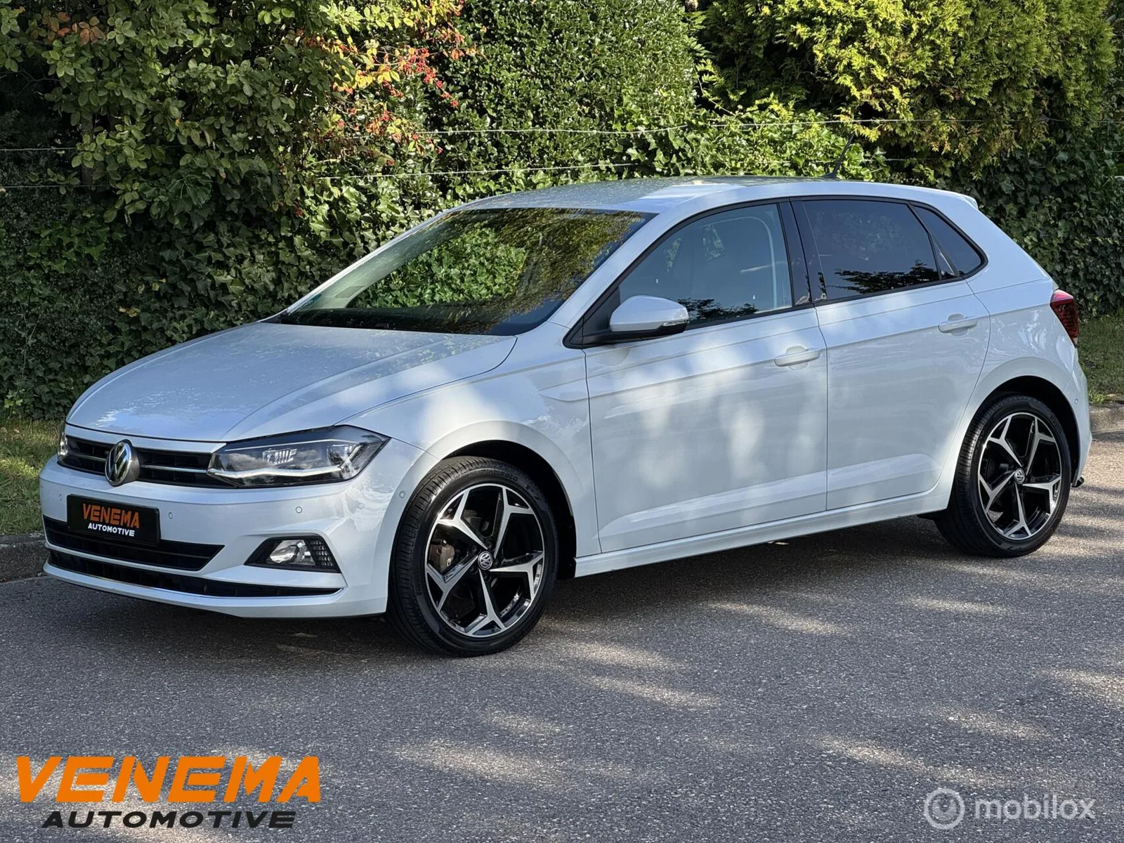 Volkswagen Polo/Highline/DSG/LED/ACC/Navi/Cam/Charger/17"LM/1e (2017) — foto 1