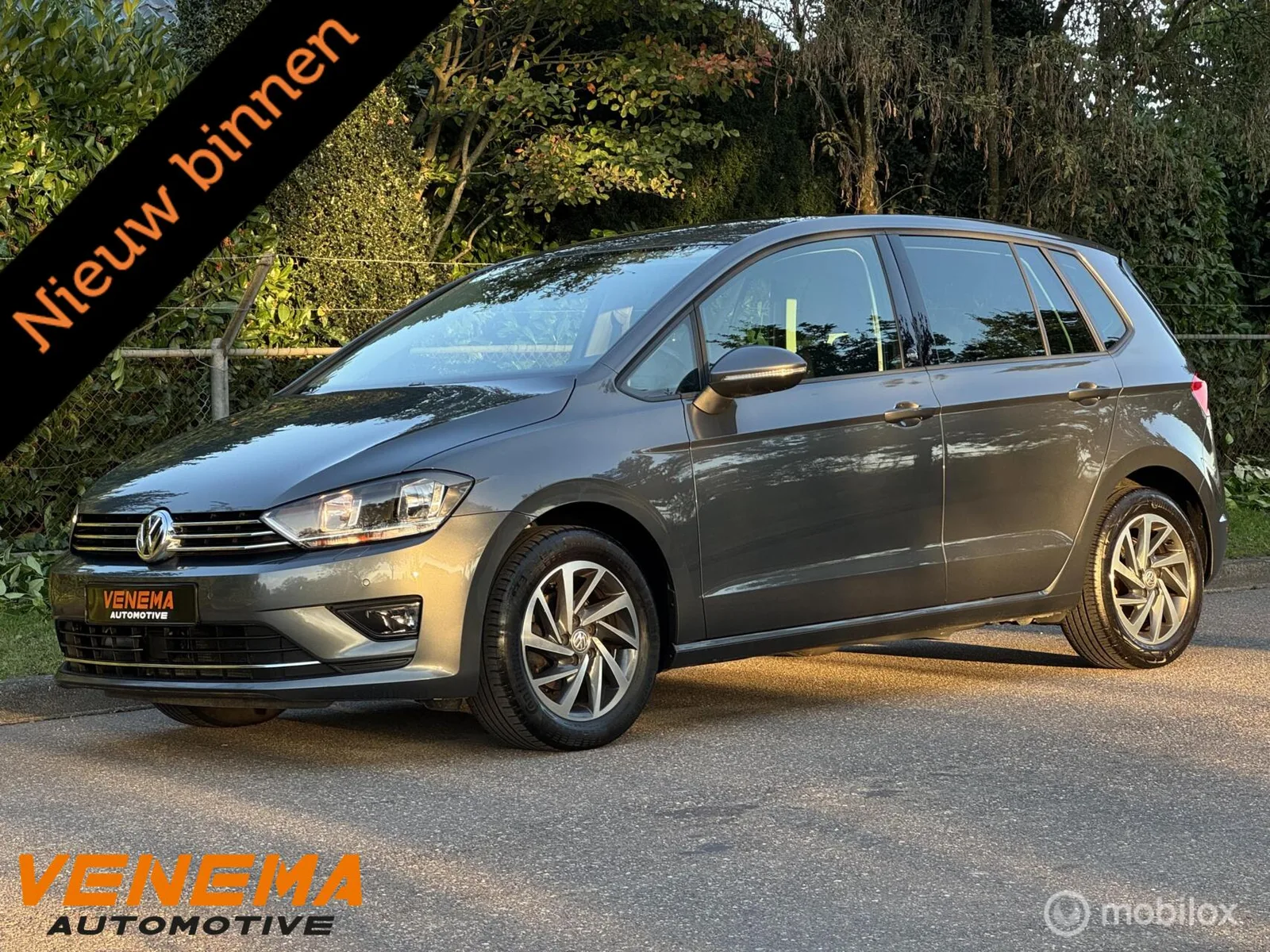 Volkswagen Golf Sportsvan (2017) — foto 1