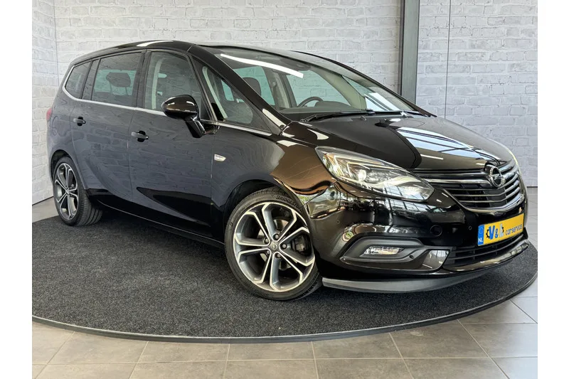 Opel Zafira (2017) — foto 1