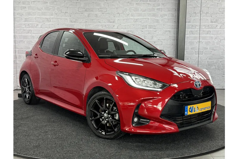 Toyota Yaris (2022) — foto 1