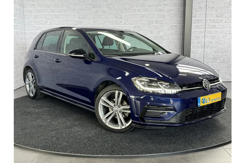 Volkswagen Golf (2019) — foto 1
