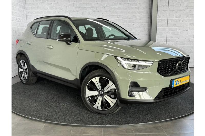 Volvo XC40 (2023) — foto 1