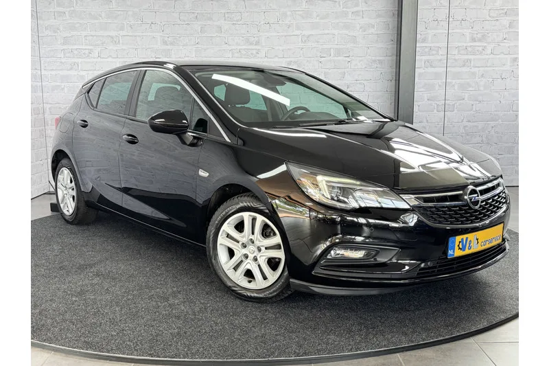 Opel Astra (2018) — foto 1