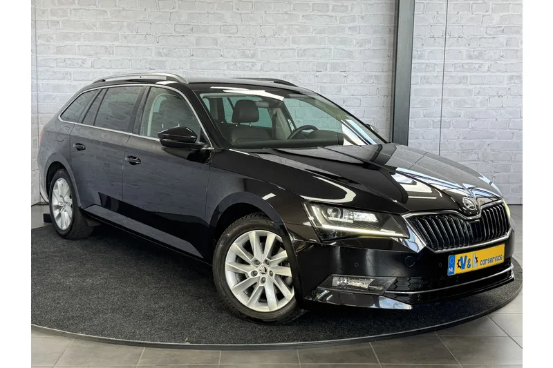 Škoda Superb (2017) — foto 1