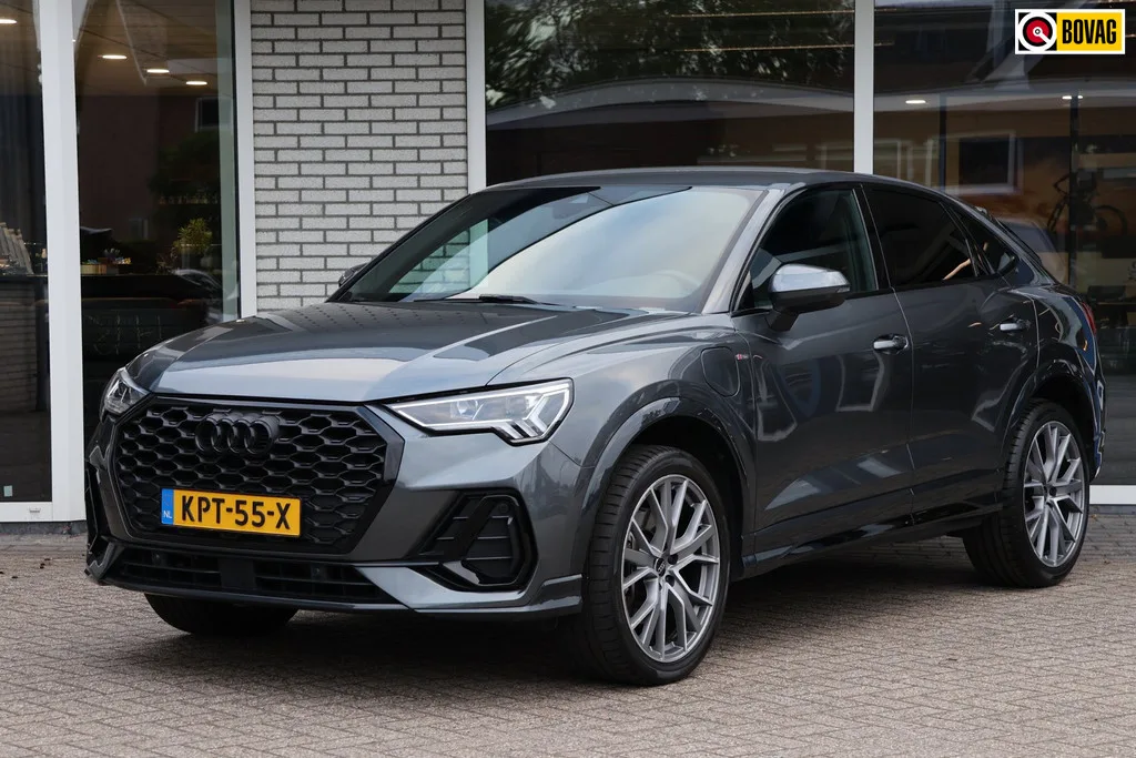 Audi Q3 Sportback (2023) — foto 1