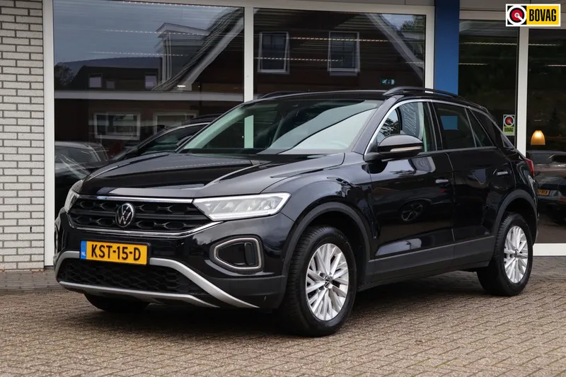 Volkswagen T-Roc (2023)