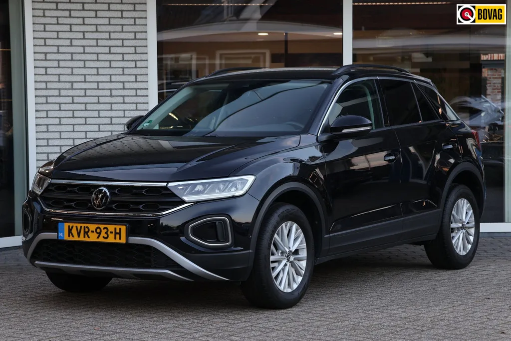 Volkswagen T-Roc (2022) — foto 1