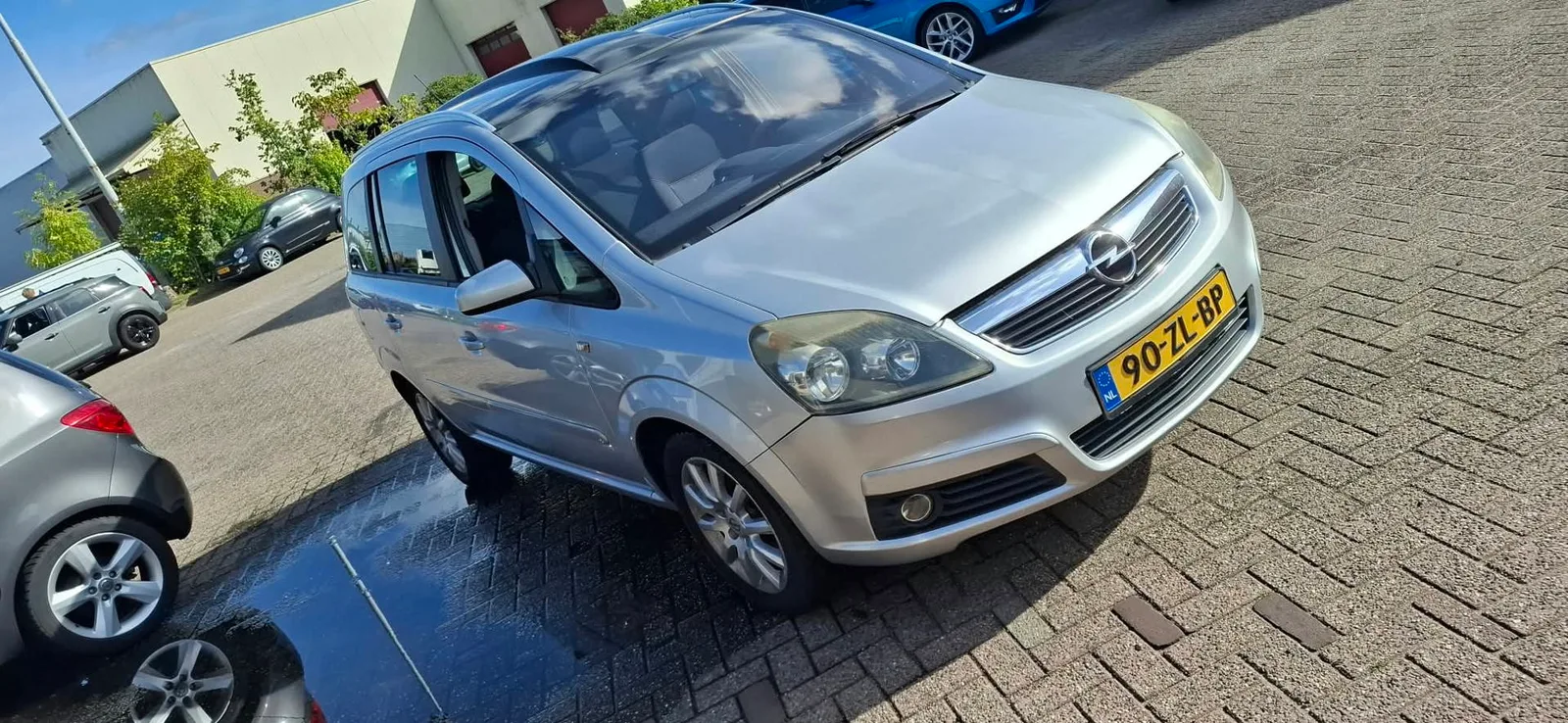 Opel Zafira (2008) — foto 1