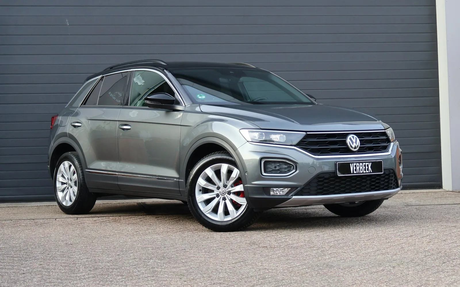 Volkswagen T-Roc (2018) — foto 1