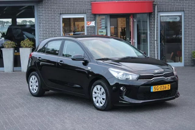 Kia Rio (2018) — foto 1