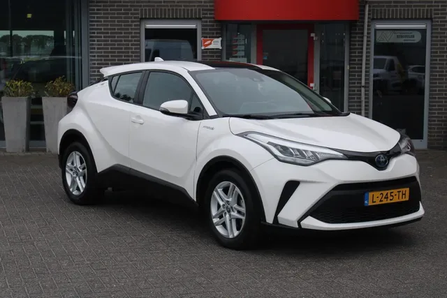Toyota C-HR (2021) — foto 1