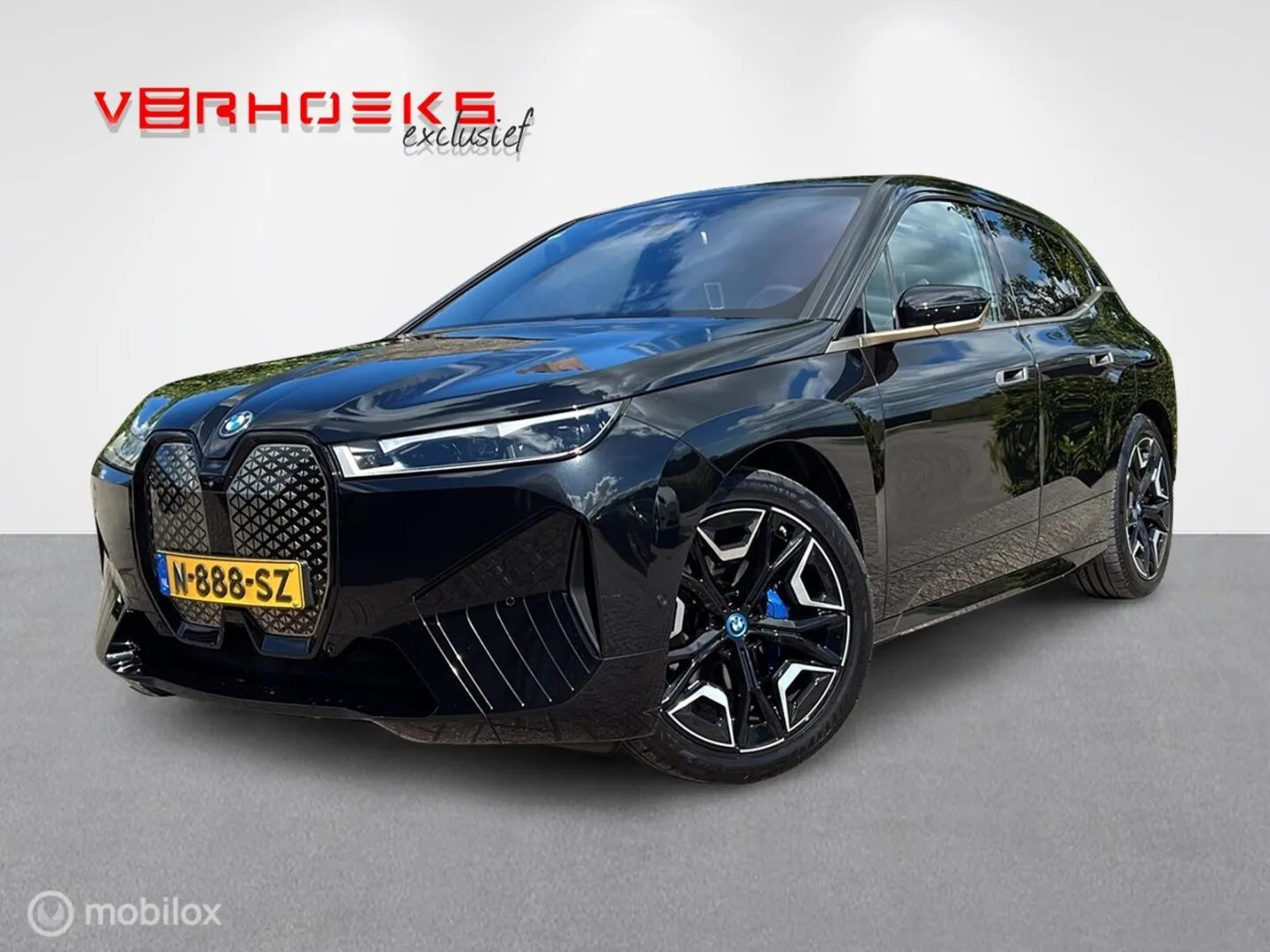 BMW iX (2021) — foto 1