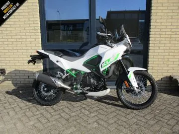 Kawasaki KLE500 SE (2026) — foto 1