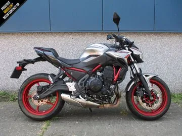 Kawasaki Z650 (2023) — foto 1