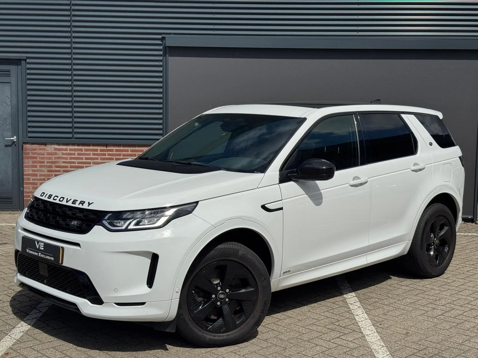 Land Rover Discovery Sport (2021) — foto 1