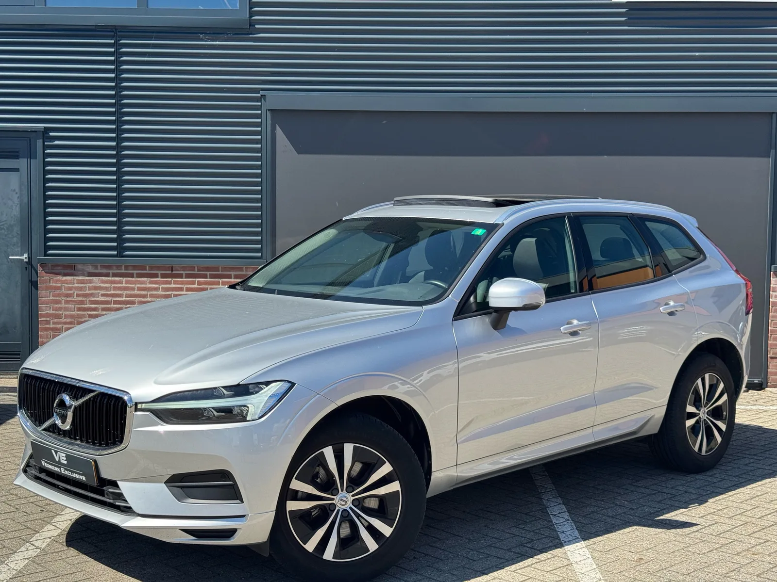Volvo XC60 (2021) — foto 1