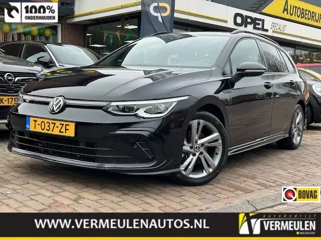 Volkswagen Golf (2023) — foto 1