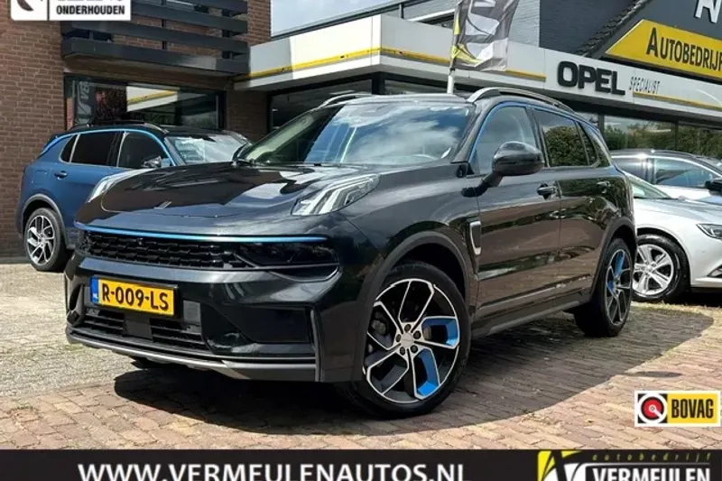 Lynk & Co 01 (2022)