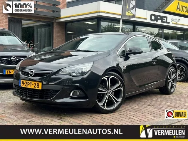 Opel Astra (2015) — foto 1
