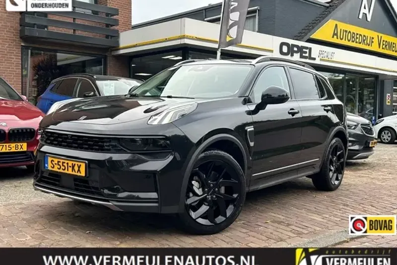 Lynk & Co 01 (2023)